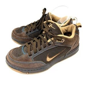 Nike Boys Youth Tennis Shoes Brown Suede Size 6Y